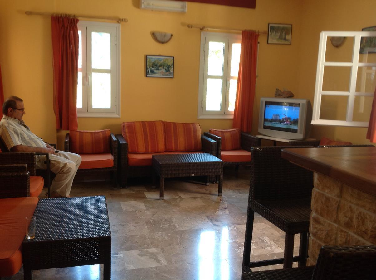 Hotel Nostos Frikes Екстер'єр фото