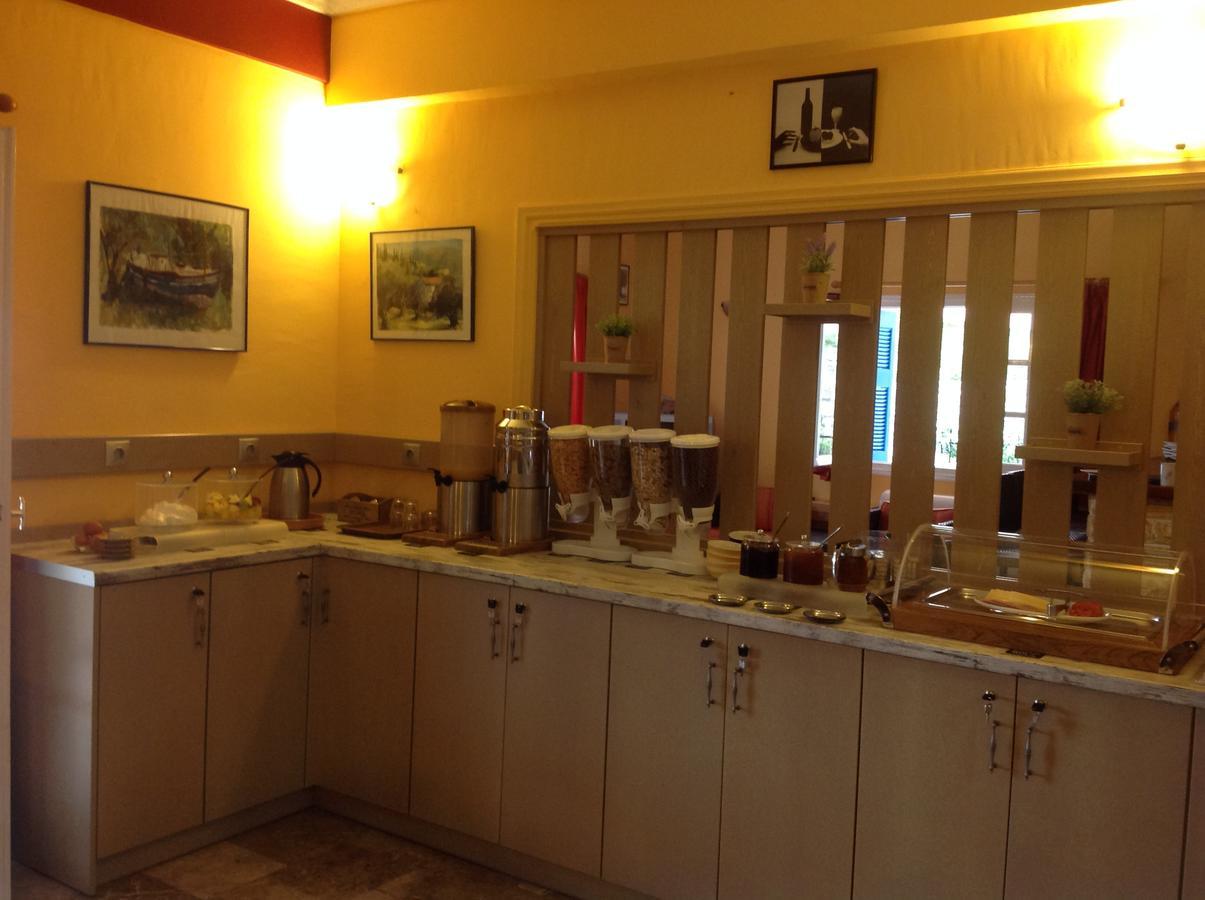 Hotel Nostos Frikes Екстер'єр фото